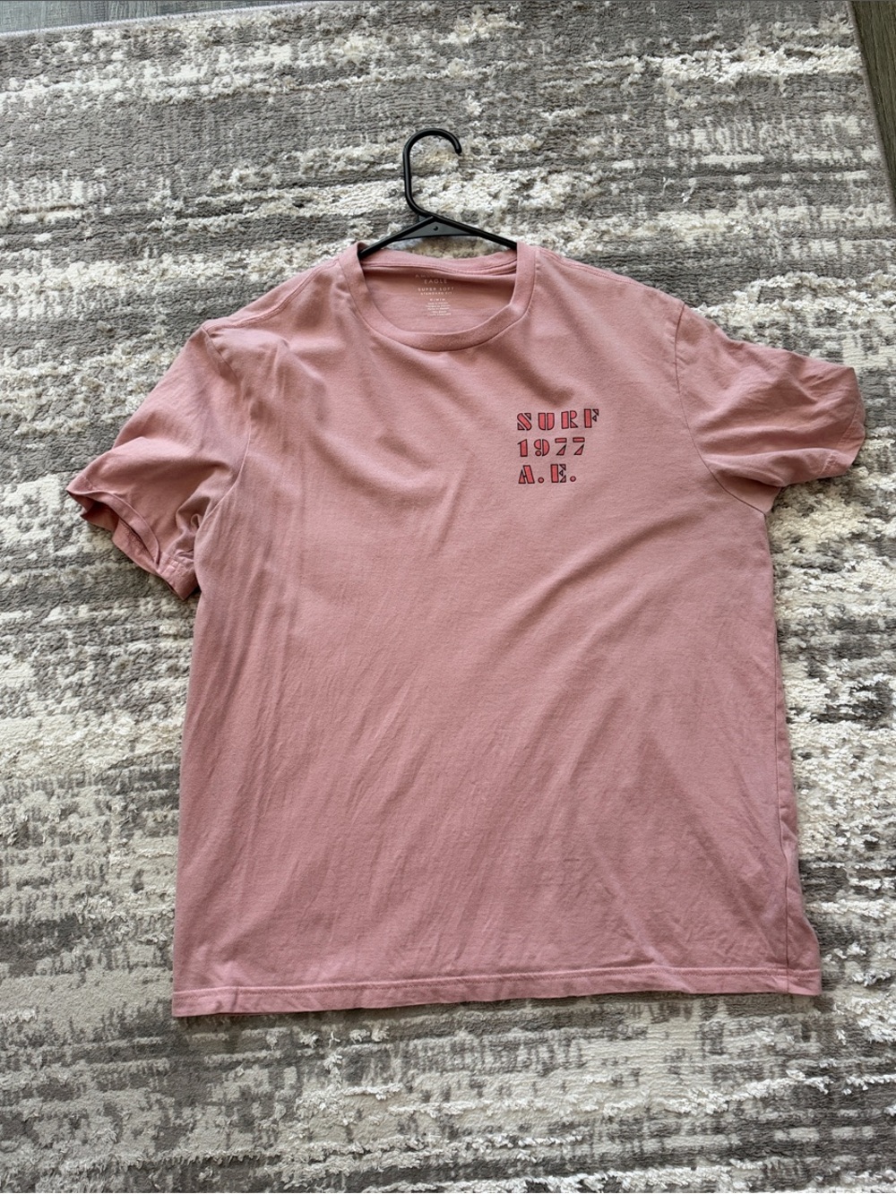 American Eagle Outfitters Pink Graphic 'Surf 1977' Short Sleeve Tee